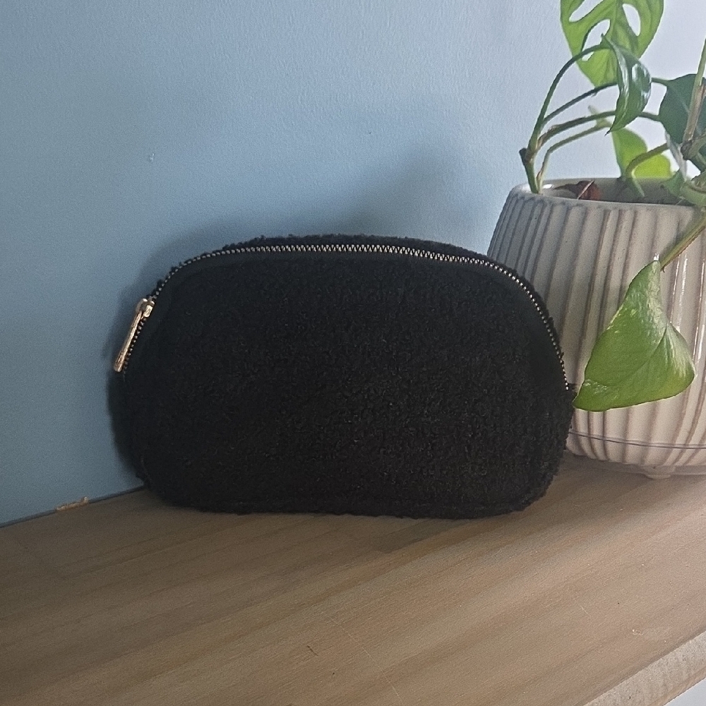 Black Fanny Pack, NWOT